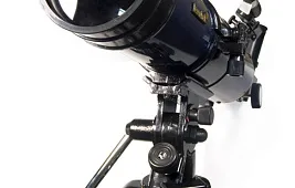 Какого цвета Уран (планета)?