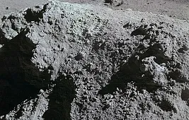 Что содержит образец лунного грунта